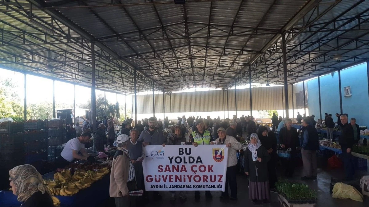 Aydın'da jandarma ekipleri vatandaşları bilgilendirmeye devam ediyor