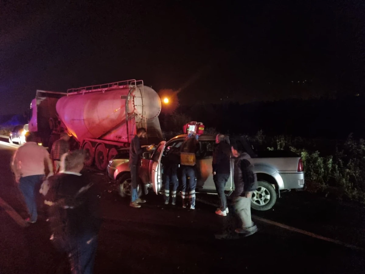Buharkent’te 4 aracın karıştığı feci kaza: 2 ölü, 1 yaralı