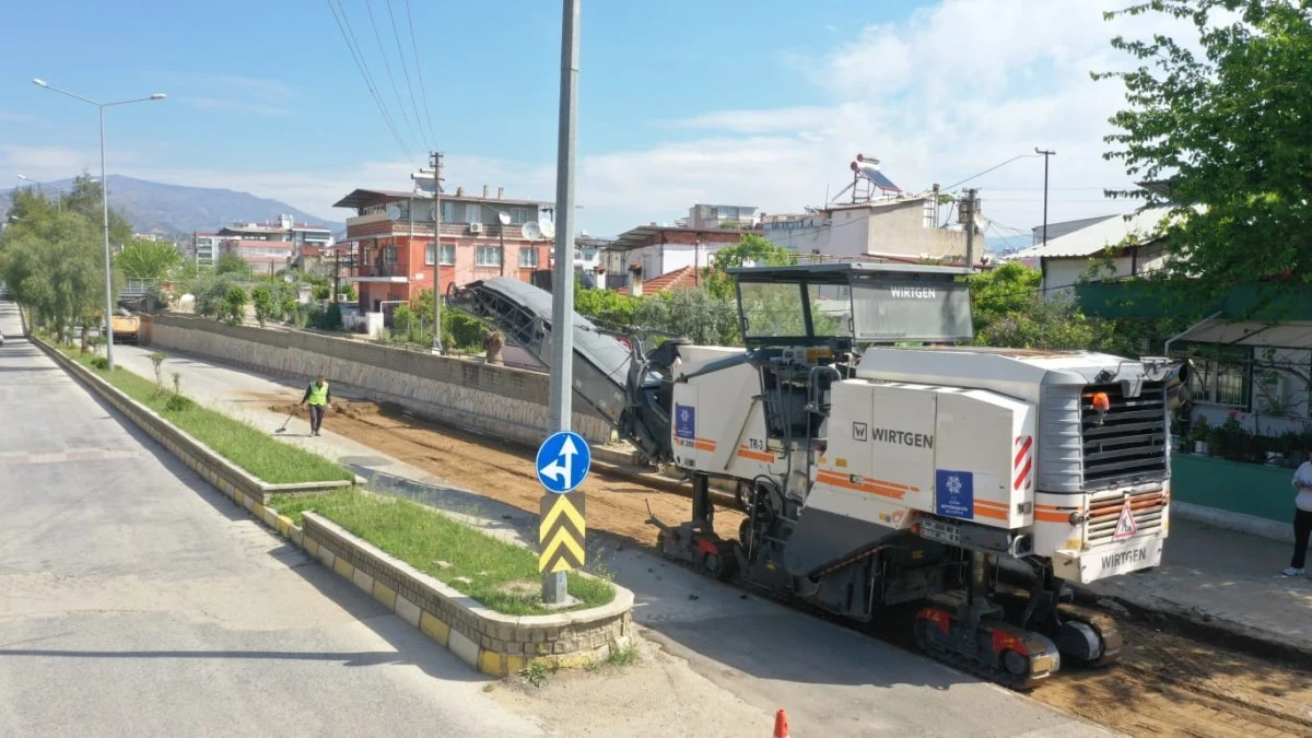 BÜYÜKŞEHİR ÇALIŞIYOR AYDIN’IN YOLLARI YENİLENİYOR