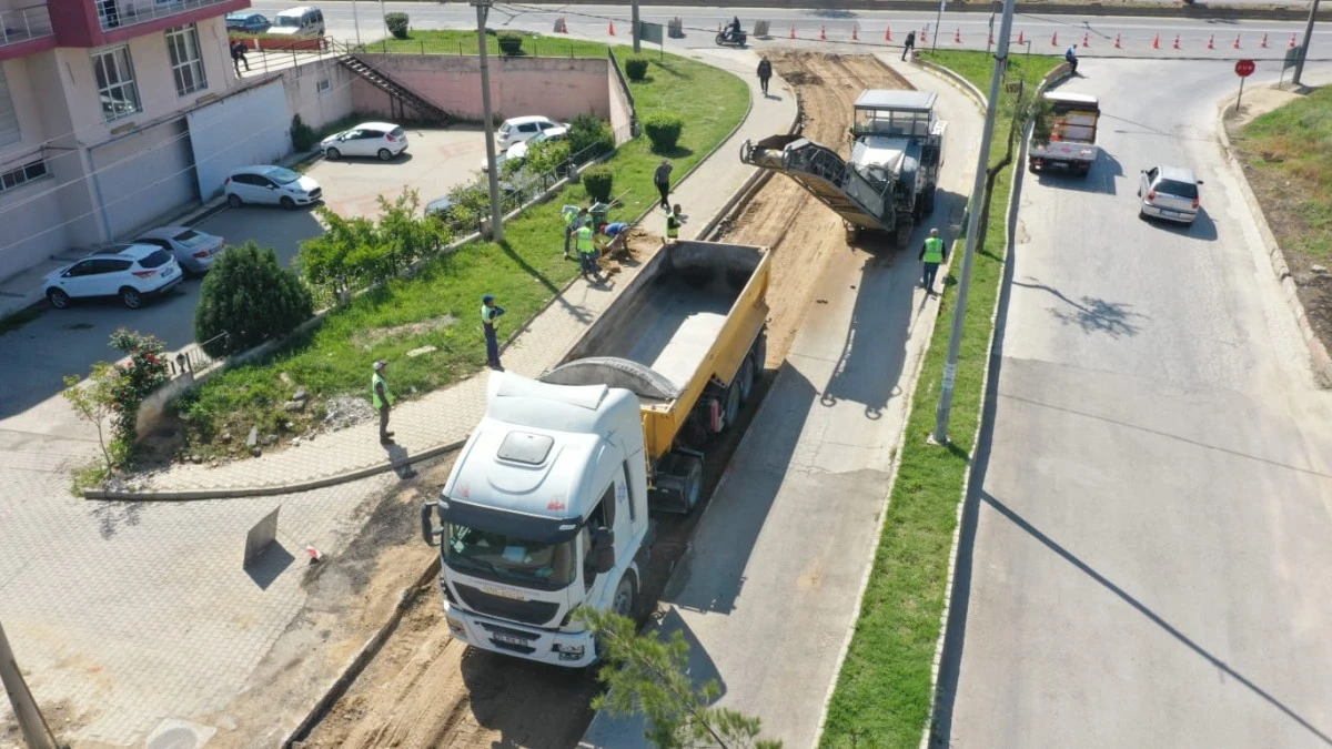BÜYÜKŞEHİR ÇALIŞIYOR AYDIN’IN YOLLARI YENİLENİYOR