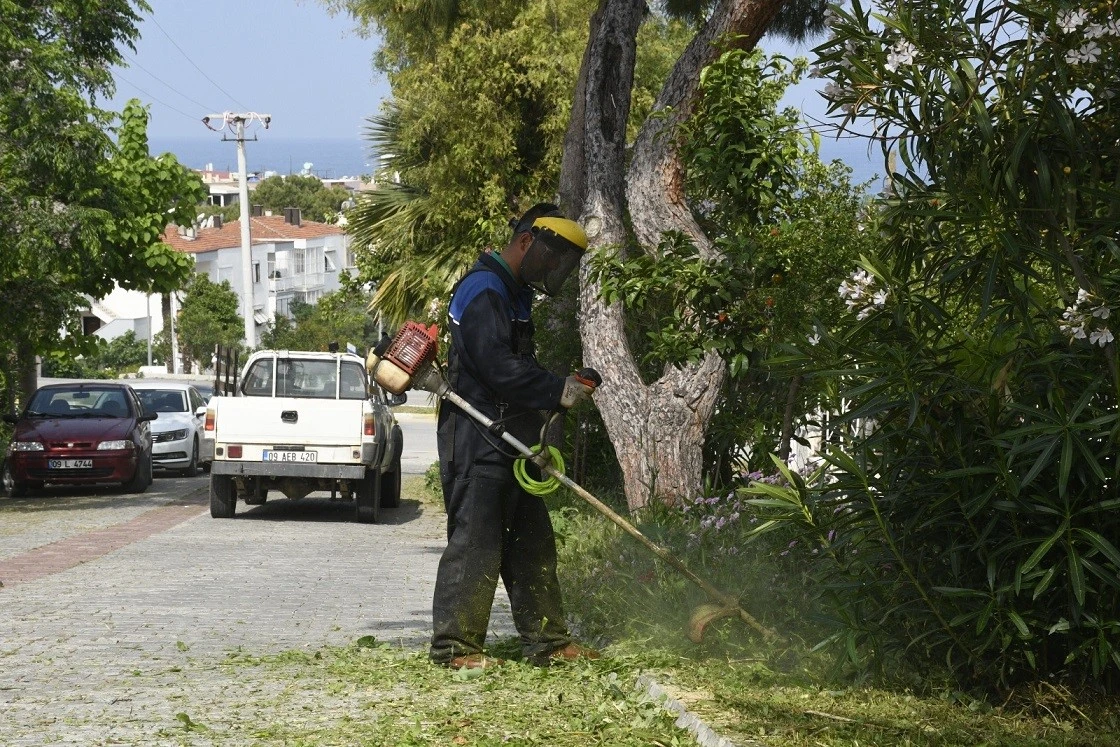 Kuşadası Belediyesi'nden 7/24 turizm sezonu mesaisi