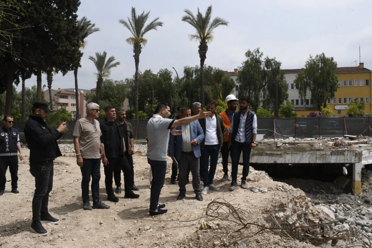 Kuşadası Kent Meydanı ile modern bir yaşam alanına kavuşacak