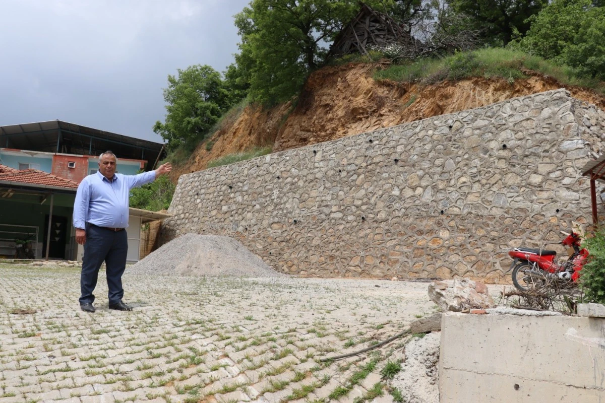 Nazilli Belediyesi Karahallı'daki çalışmalarını sürdürdü