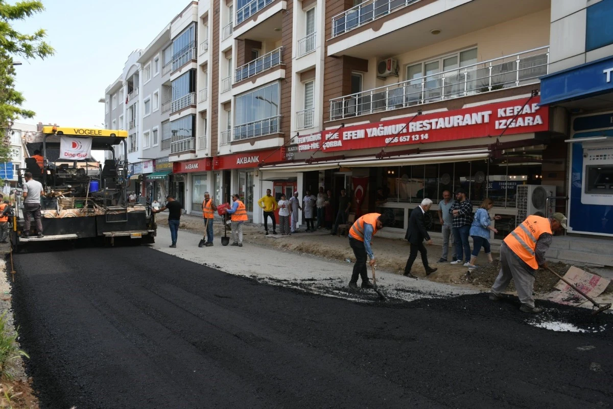 Davutlar Mahallesi’ne 25 bin metrekare sıcak asfalt