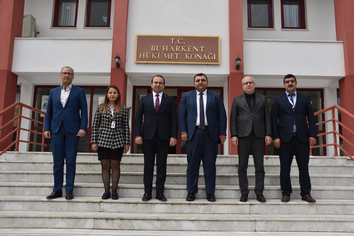 İl Sağlık Müdürü Şenkul, Buharkent İlçe Devlet Hastanesi'nde çalışmaları yerinde inceledi