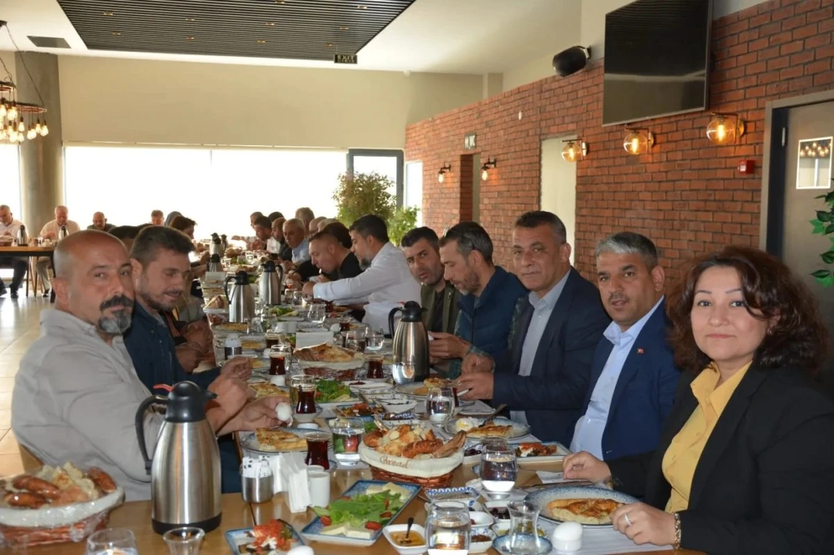 Künkçü, oda başkanları ve yönetimleriyle bir araya geldi