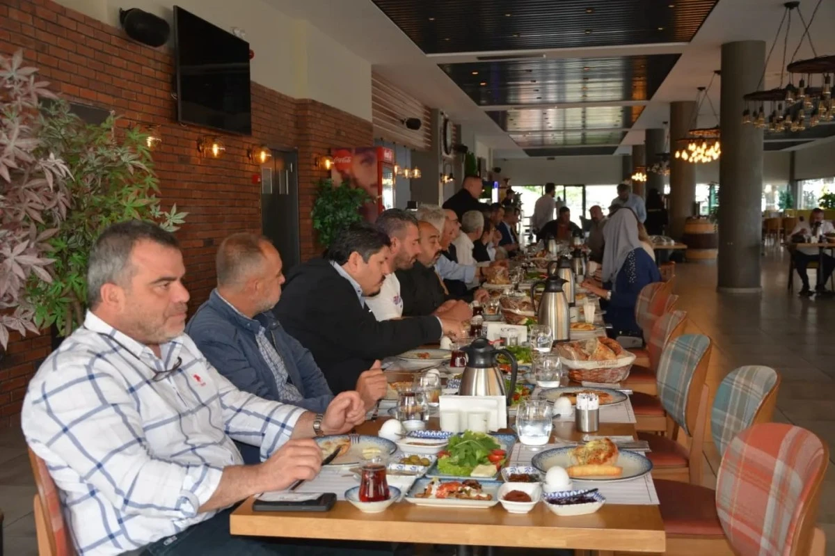 Künkçü, oda başkanları ve yönetimleriyle bir araya geldi