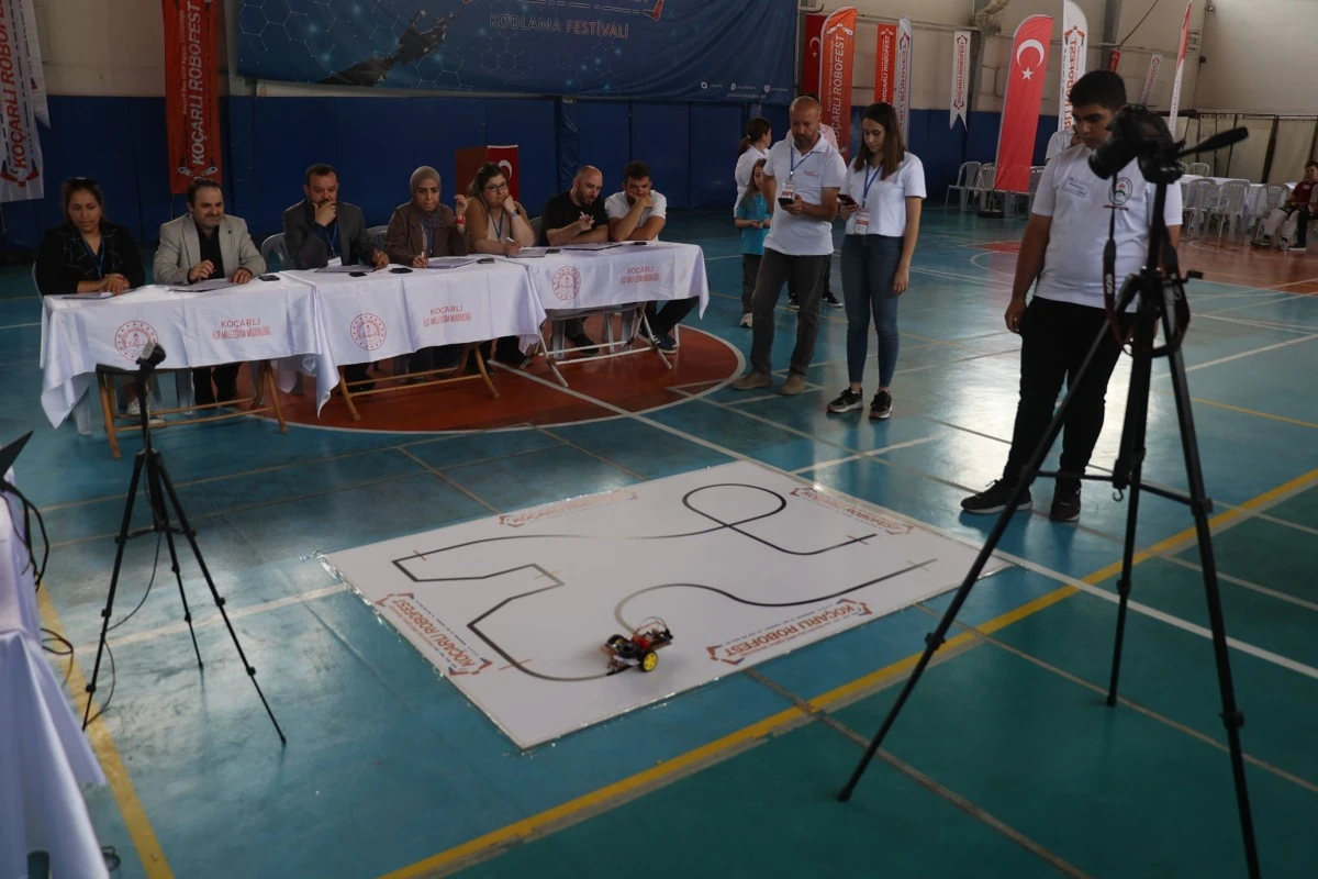 Koçarlı Robofest'te ödüller sahiplerini buldu