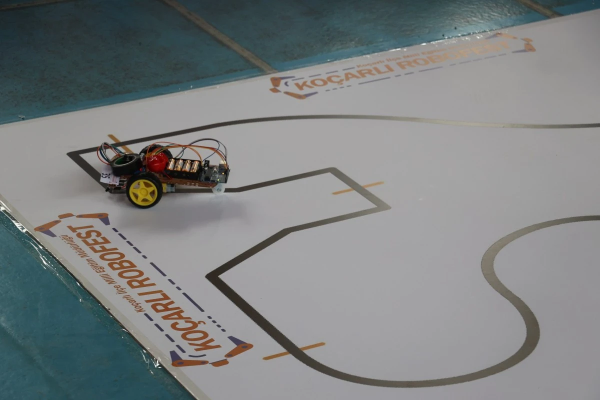 Koçarlı Robofest'te ödüller sahiplerini buldu