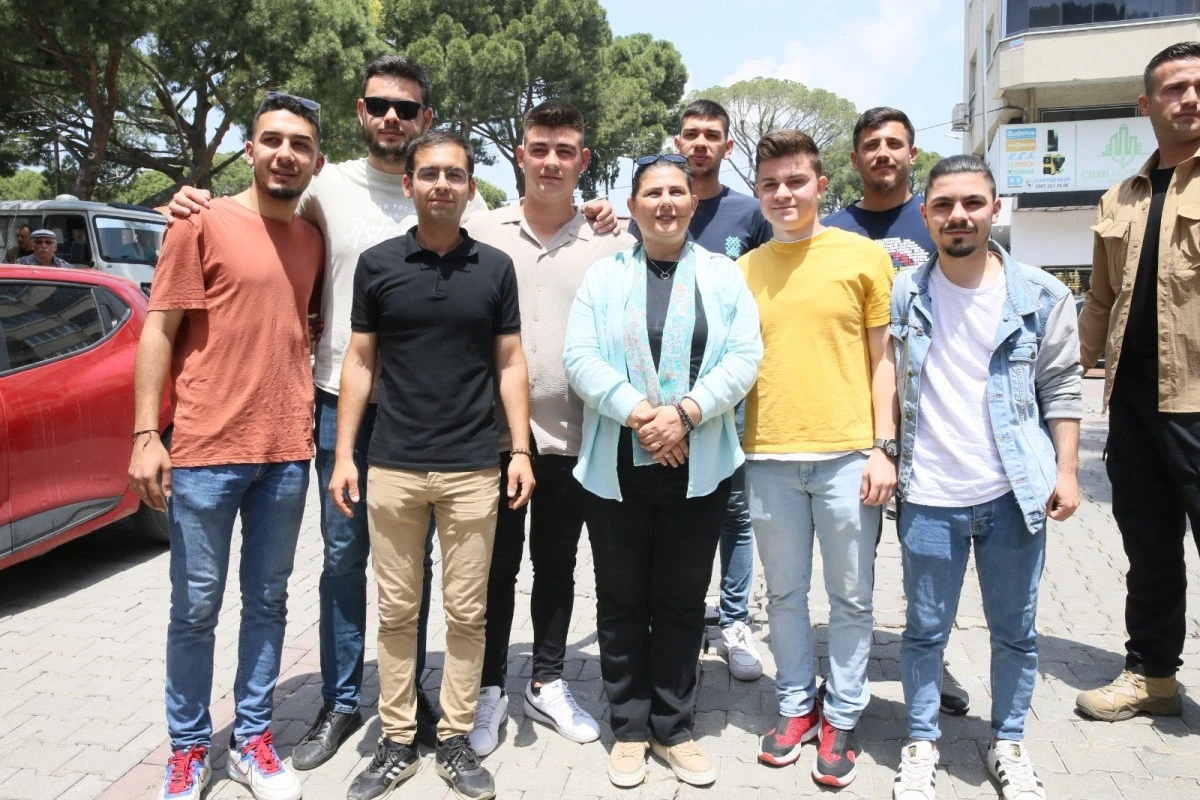 Başkan Çerçioğlu Kuyucak pazarında vatandaşlarla buluştu