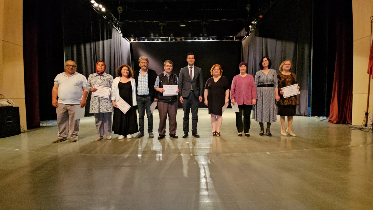 Nazilli’de sağlık çalışanları kurs alıp, zeybek oynadı