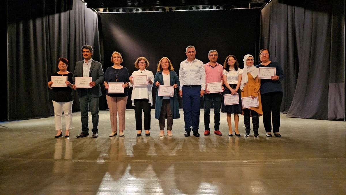 Nazilli’de sağlık çalışanları kurs alıp, zeybek oynadı