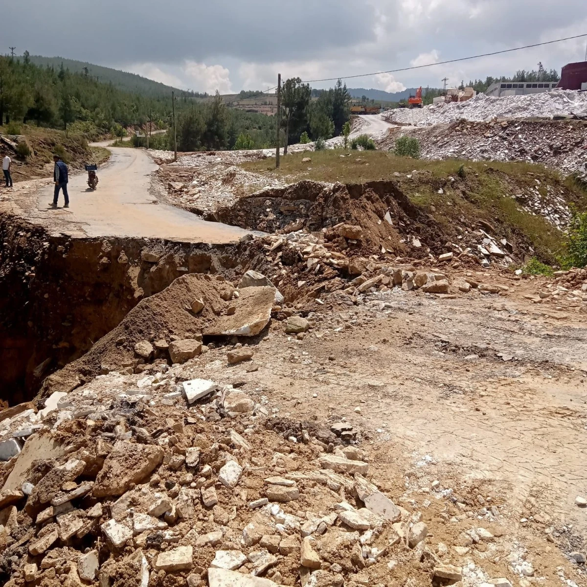 Aydın’da taşkınlarla mücadele sürüyor