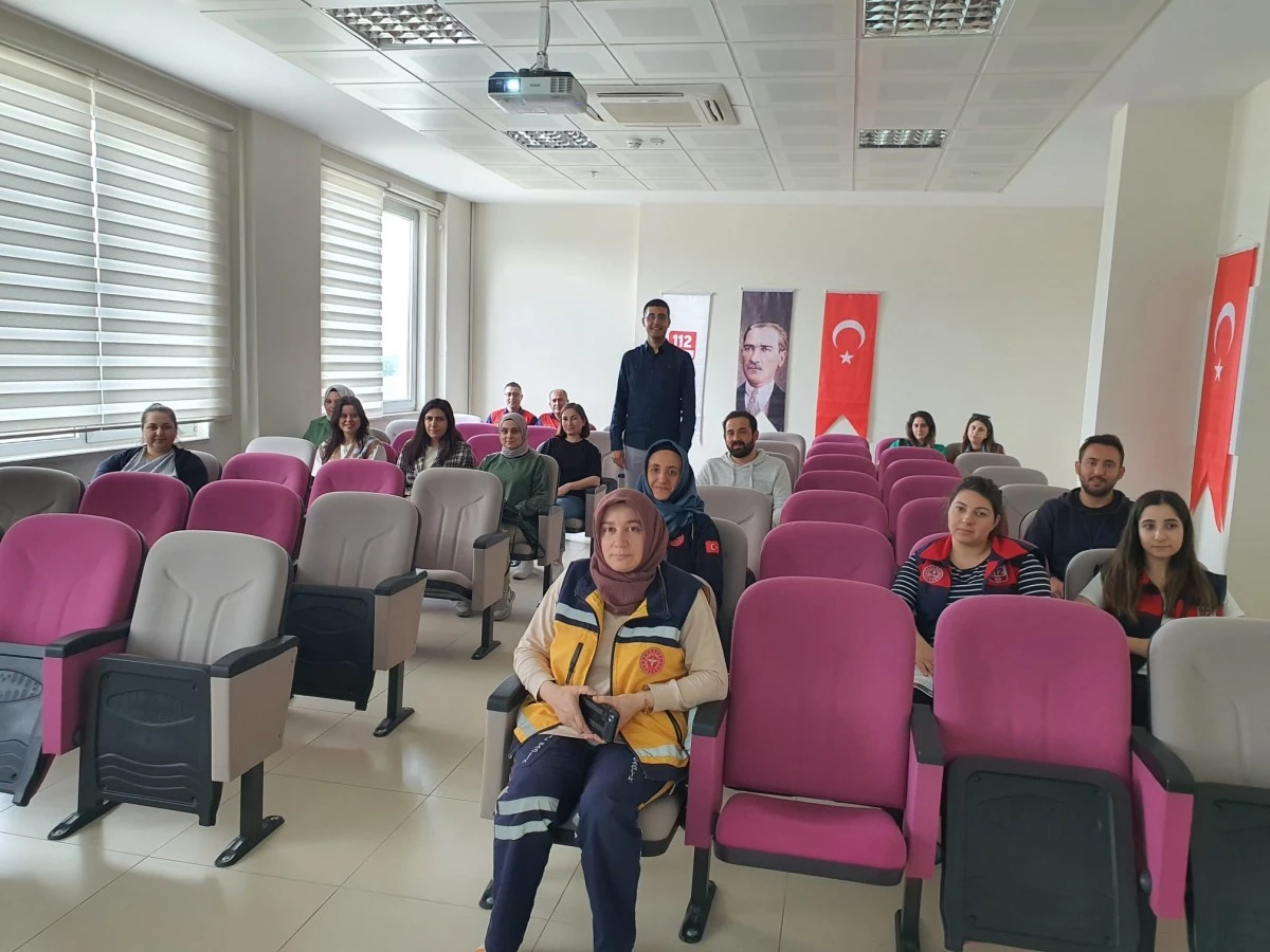 112 Acil Çağrı Merkezi çalışanlarına hizmet içi eğitim