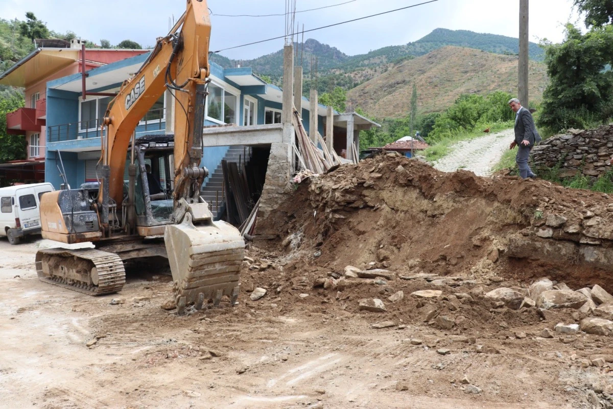 Kavakderesi Mahalle sakinlerinden Başkan Özcan'a teşekkür