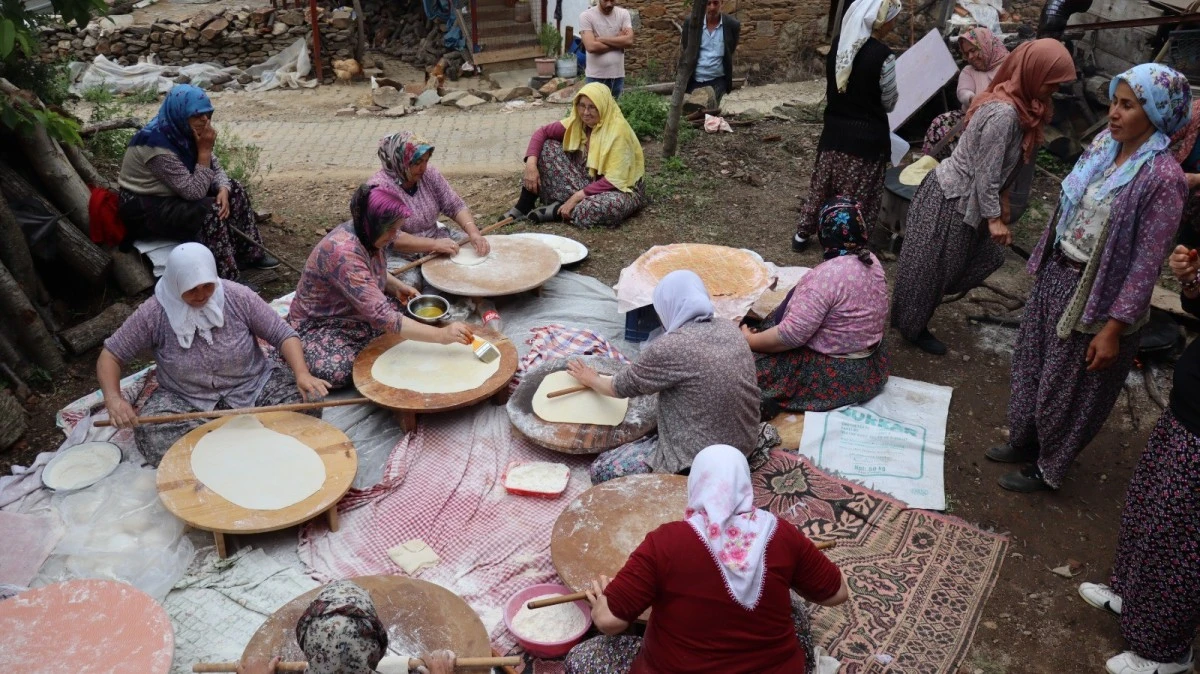 Kavakderesi Mahalle sakinlerinden Başkan Özcan'a teşekkür