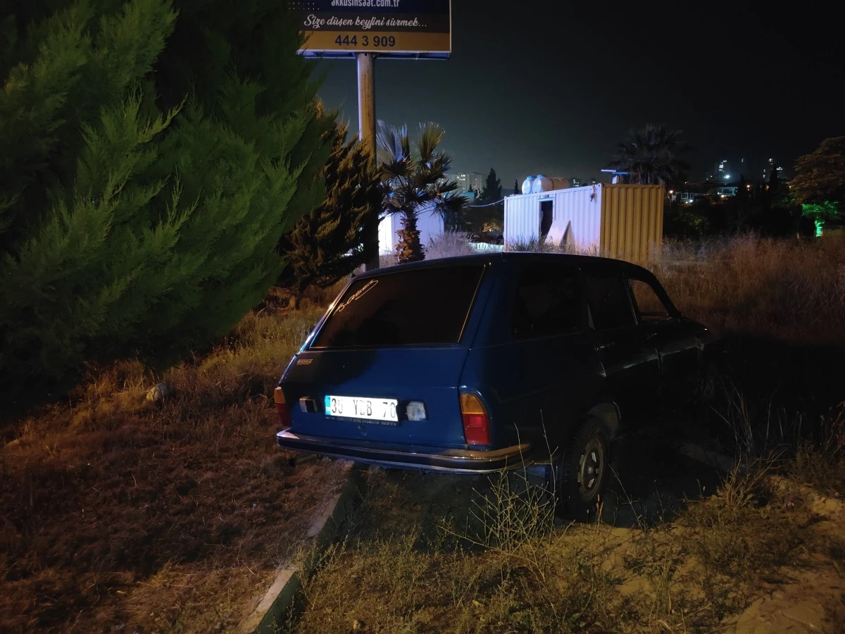 Alkollü sürücünün kullandığı otomobil, polis uygulama noktasında kaza yaptı