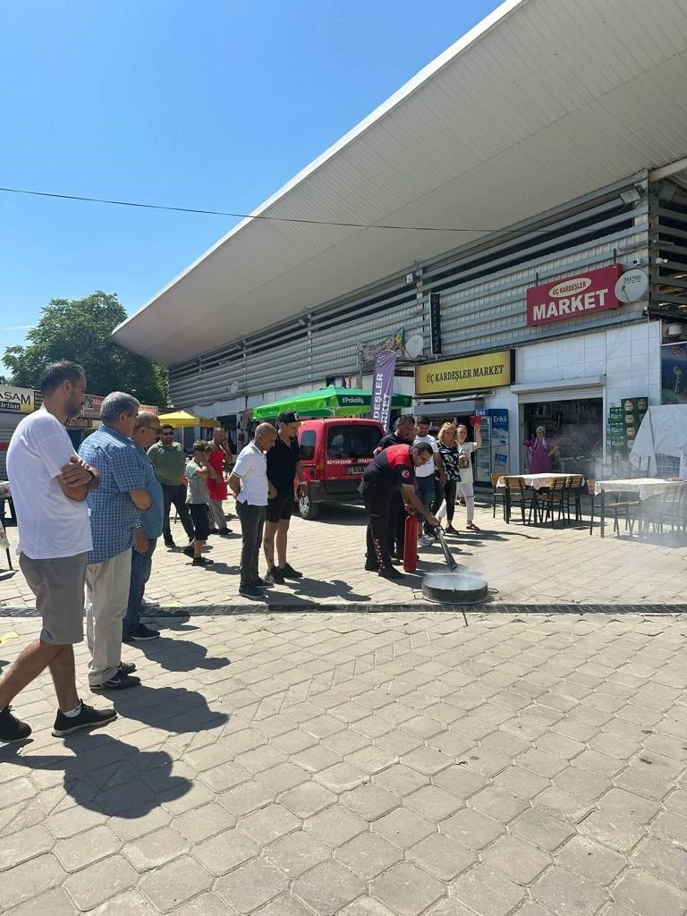 Kuşadası Nazilli Halk Pazarı'nda yangın tatbikatı