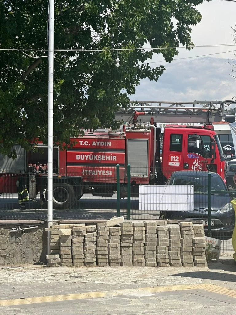Kuşadası Nazilli Halk Pazarı'nda yangın tatbikatı