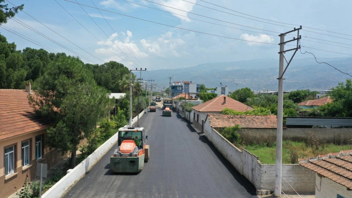 Aydın Büyükşehir Belediyesi Çine Kahraman Mahallesi yolunu yeniliyor