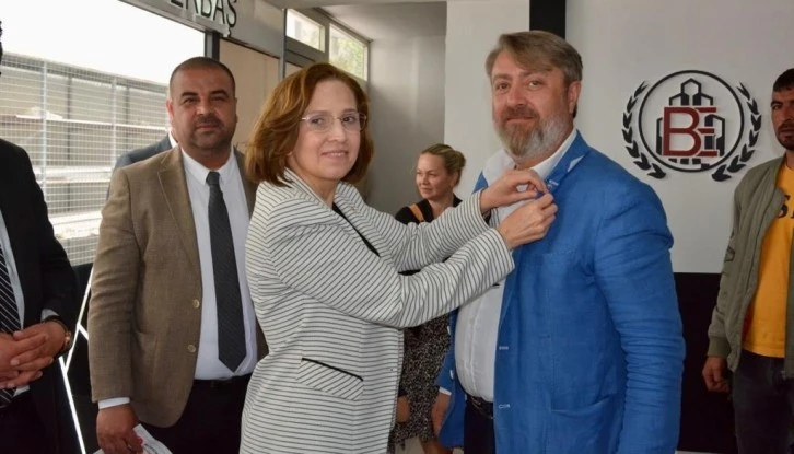 Didim&rsquo;de CHP&rsquo;den istifa edenler MHP&rsquo;ye katıldı