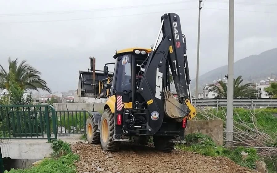 Kuyucak Belediyesi&rsquo;nden &Uuml;reticiye Destek