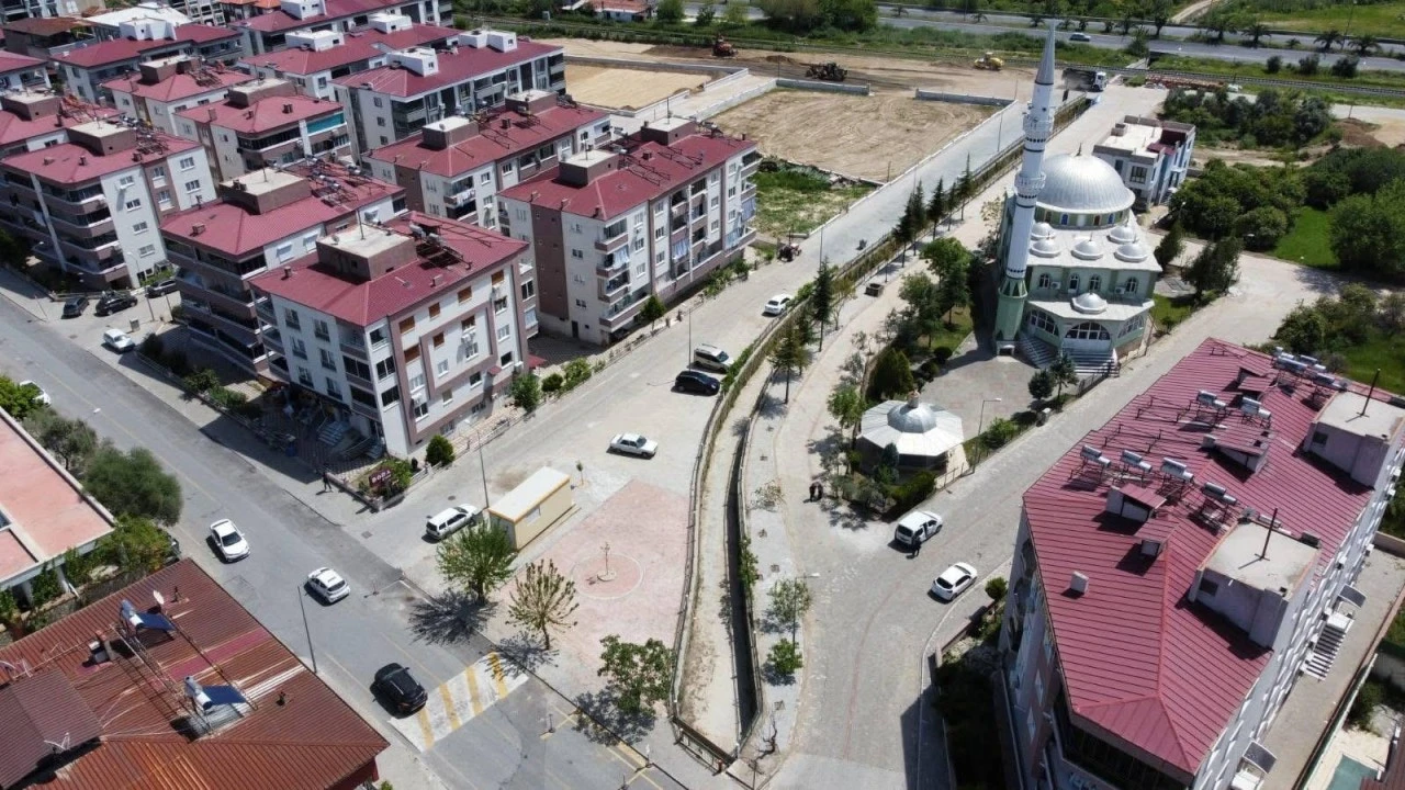 Kuyucak&rsquo;ta Yeni Mahalle&rsquo;ye kapsamlı &uuml;styapı ve &ccedil;evre d&uuml;zenlemesi