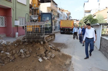 30 yıldır &ccedil;&ouml;z&uuml;lmeyen yol sorununa K&uuml;rşat Başkan dur dedi