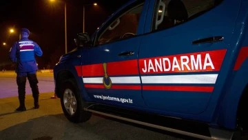 40 yıllık eşini t&uuml;fekle &ouml;ld&uuml;rd&uuml;kten sonra intihar etti