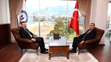AD&Uuml; Rekt&ouml;r&uuml; Kent, Vali H&uuml;seyin Aksoy&rsquo;u makamında ağırladı