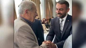 AK Parti Milletvekili Aday Adayı Eşin&rsquo;e vatandaşlardan b&uuml;y&uuml;k ilgi!