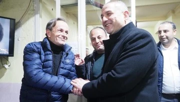 AK Partili Abak: Hizmet etmek i&ccedil;in yola &ccedil;ıktım