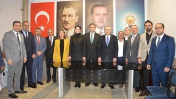 AK Partili adaylar g&uuml;ne yine Demokrasi Şehidinin memleketinden başladı