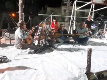 Alamut'ta 100. Yıl Coşkusu