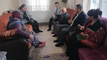 Aydın Aile ve Sosyal Hizmetler İl M&uuml;d&uuml;r&uuml; Turan, Efeler'de vatandaşlarla bir araya geldi