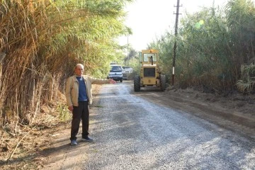AYDIN B&Uuml;Y&Uuml;KŞEHİR BELEDİYESİ 20 MAHALLENİN KULLANDIĞI YOLU TEMİZLİYOR