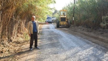 Aydın B&uuml;y&uuml;kşehir Belediyesi 20 mahallenin kullandığı yolu temizliyor