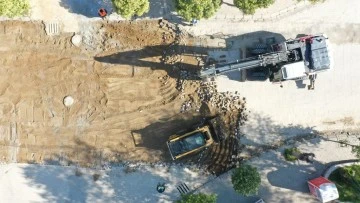Aydın B&uuml;y&uuml;kşehir Belediyesi Efeler&rsquo;in yollarını yeniliyor