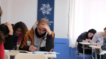 AYDIN B&Uuml;Y&Uuml;KŞEHİR BELEDİYESİ MEMUR ADAYLARININ YANINDA