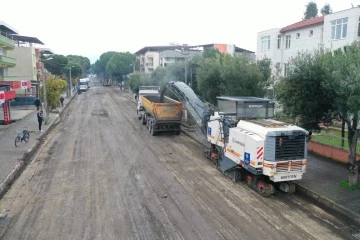 AYDIN B&Uuml;Y&Uuml;KŞEHİR BELEDİYESİ&rsquo;NDEN AYDIN GENELİNDE 21 NOKTADA BİRDEN YOL YAPIM &Ccedil;ALIŞMASI
