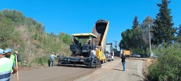 AYDIN B&Uuml;Y&Uuml;KŞEHİR BELEDİYESİ&rsquo;NDEN KARACASU&rsquo;DA YOL YAPIM &Ccedil;ALIŞMASI