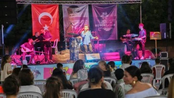 Aydın B&uuml;y&uuml;kşehir Belediyesi'nden Sultanhisar'da konser