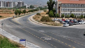 AYDIN B&Uuml;Y&Uuml;KŞEHİR BELEDİYESİ ZEYBEKLER BULVARI&rsquo;NI YENİLEDİ