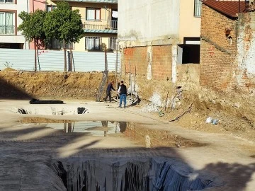 Aydın&rsquo;da 2 iş&ccedil;i inşaat iskelesinden d&uuml;şt&uuml;