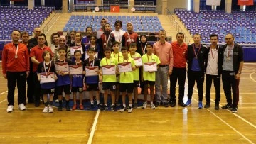 Aydın'da Badminton Grup M&uuml;sabakaları tamamlandı