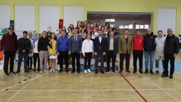 Aydın’da Badminton şampiyonları belli oldu