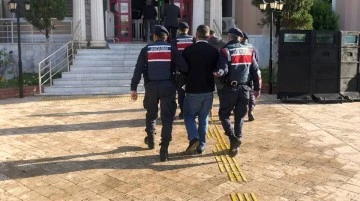 Aydın'da FET&Ouml;/PYD &uuml;yesi şahıs jandarmaya takıldı