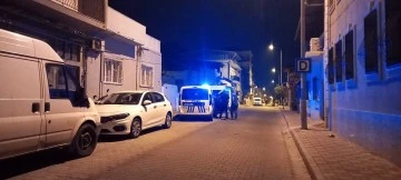 Aydın&rsquo;da ilgin&ccedil; kaza, gece yarısı evinin balkonundan yola d&uuml;şen kadın ağır yaralandı