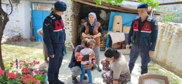 Aydın'da jandarma ekipleri şehit ailelerini yalnız bırakmıyor