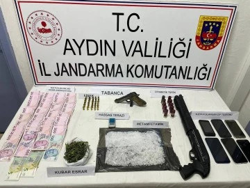 Aydın'da jandarma ekipleri uyuşturucuya ge&ccedil;it vermiyor